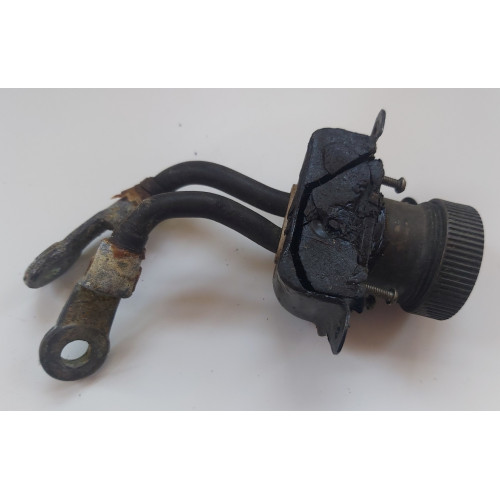 BRITISH ARMY MILITARY RADIO BATTERY NIPHAM SOCKET