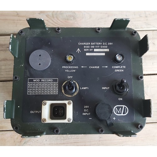 CLANSMAN ARMY MILITARY RADIO DCCU BATTERY CHARGER 28V TESTED WORKING
