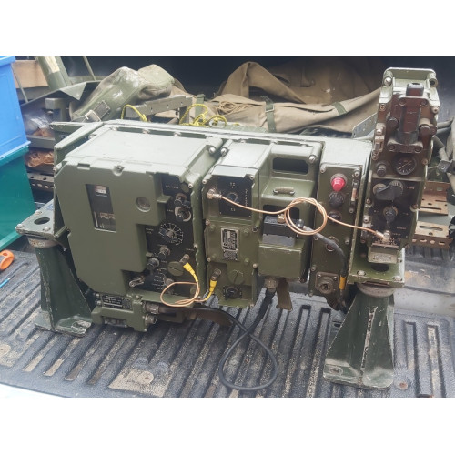 LARKSPUR ARMY MILITARY RADIO A13 VEHICLE INSTALLATION