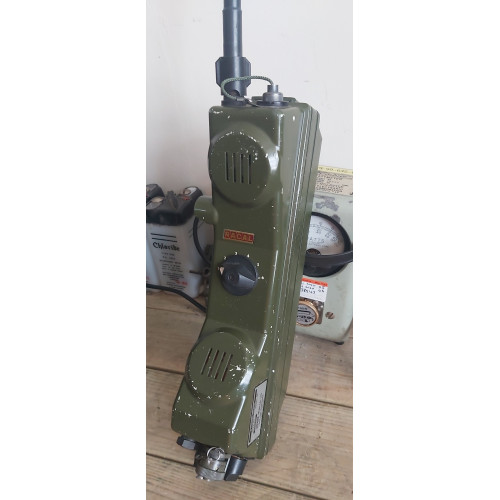 RACAL ARMY MILITARY HANDHELD VHF PORTABLE RADIO PRM4160T SN:02877 RACAL ARMY MILITARY HANDHELD VHF PORTABLE RADIO PRM4160T SN:02877
