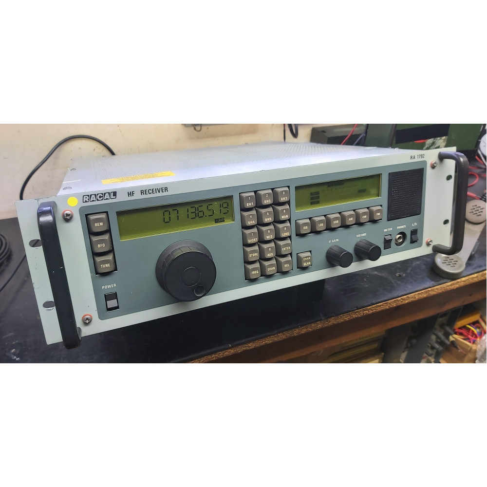 RACAL ARMY MILITARY RADIO HF RECEIVER RA1792 SN:10127