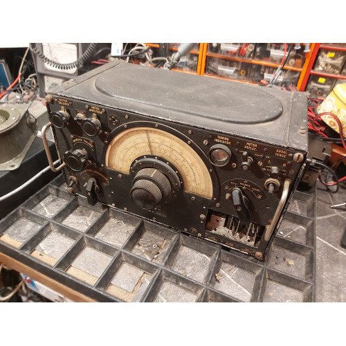 WW2 RAF Military Radio R1155A HF RECEIVER WW2 RAF Military Radio R1155A HF RECEIVER