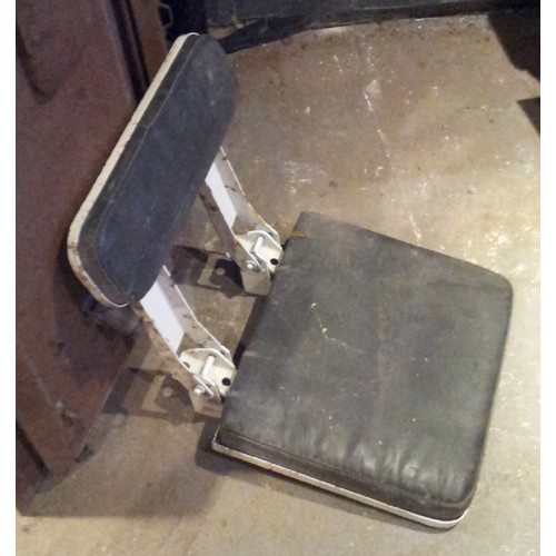 FV432 Single Folding Seat